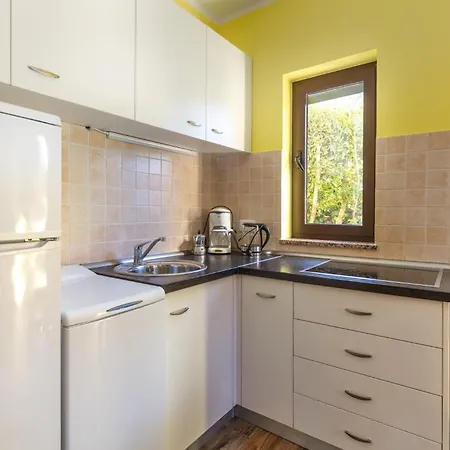 4 Bedroom Pet Friendly In Soline (Krk)
