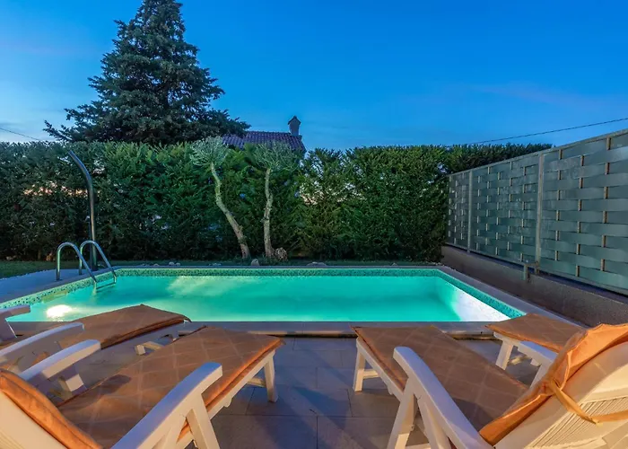 Ferienhaus 4 Bedroom Pet Friendly In *