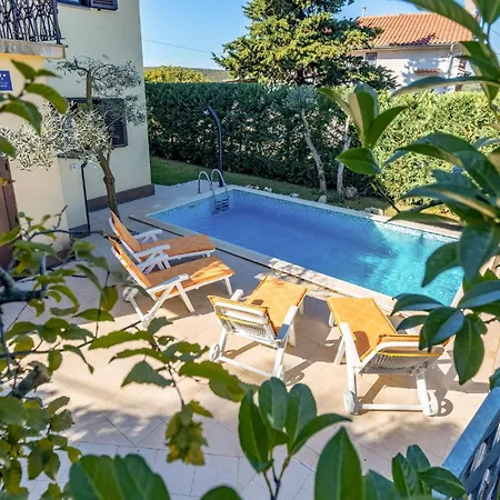 4 Bedroom Pet Friendly In Ferienhaus