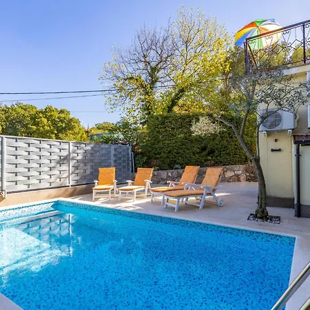 Holiday home 4 Bedroom Pet Friendly In Soline *