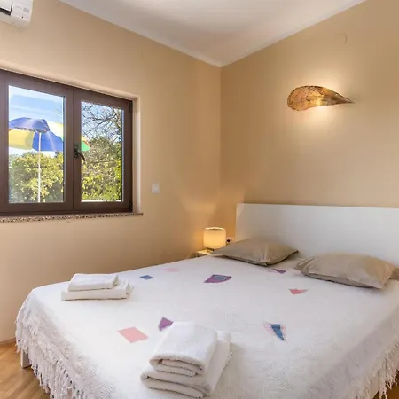 4 Bedroom Pet Friendly In Case de vacanță *