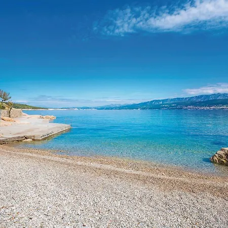 4 Bedroom Pet Friendly In