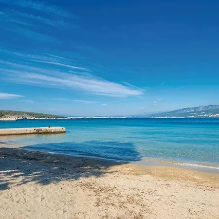 Ferienhaus 4 Bedroom Pet Friendly In Soline (Krk)