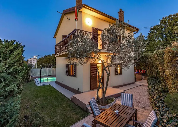 4 Bedroom Pet Friendly In 別荘