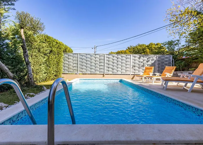 度假居 4 Bedroom Pet Friendly In