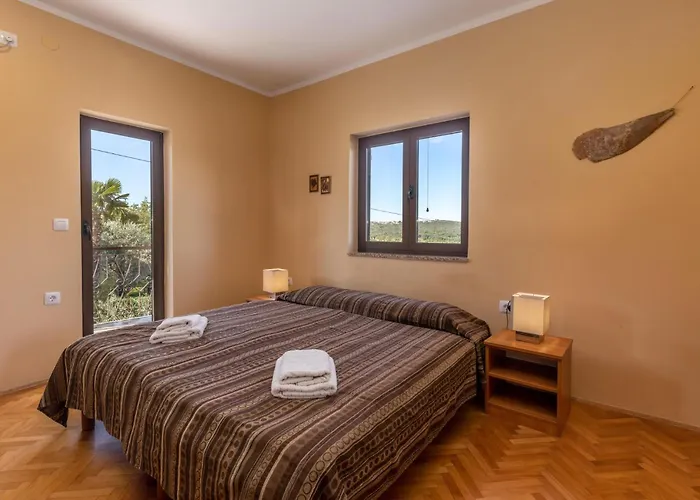 4 Bedroom Pet Friendly In 度假居