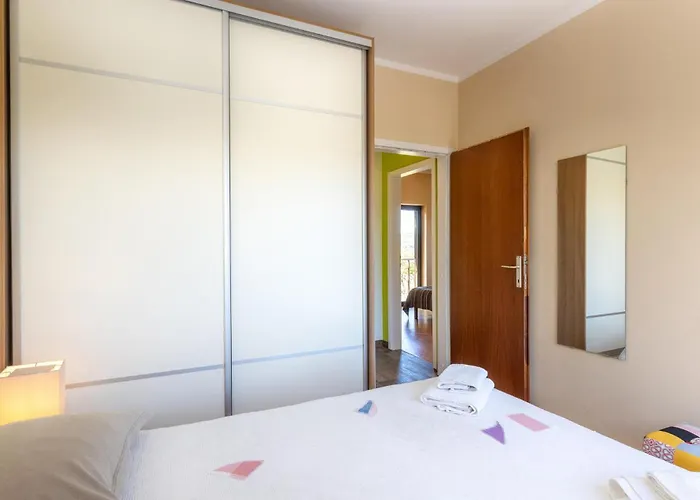 度假居 4 Bedroom Pet Friendly In