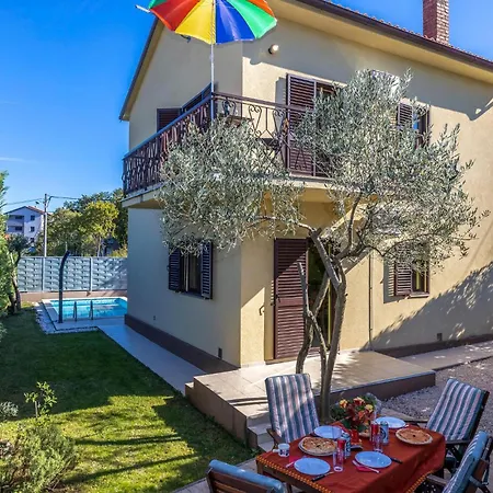 Gorgeous In Holiday home *