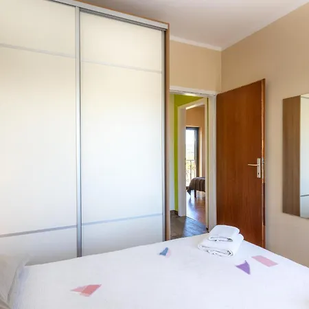 بيت للعطل 4 Bedroom Pet Friendly In