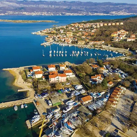 بيت للعطل 4 Bedroom Pet Friendly In